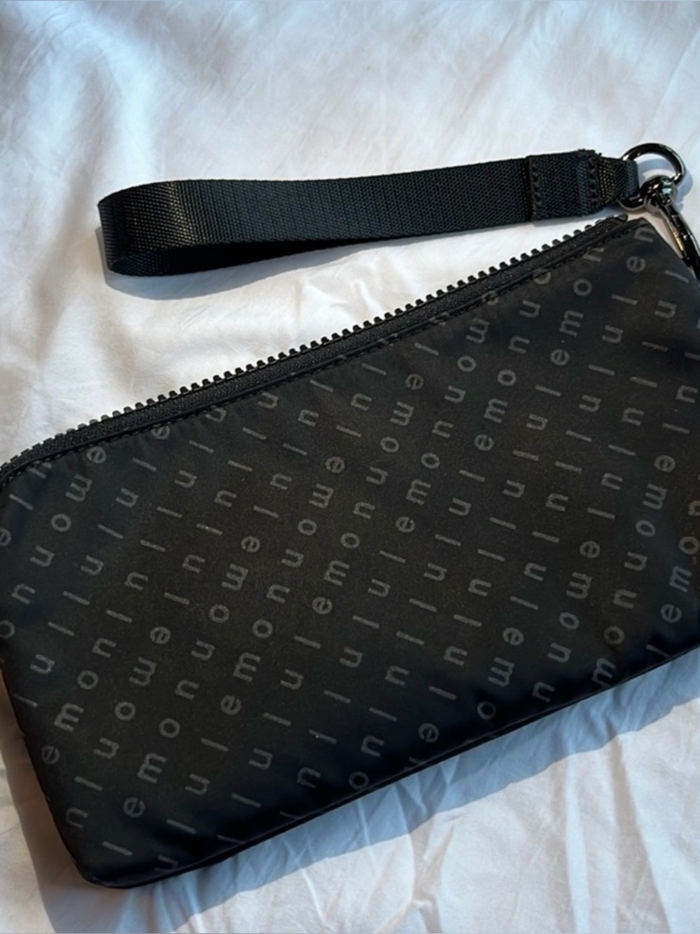 Lululemon now and always pouch wristlet